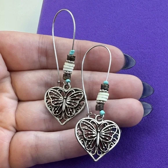 💛 Silver Butterfly Heart Earrings | Boho Whimsical Vintage Style - Picture 4 of 4